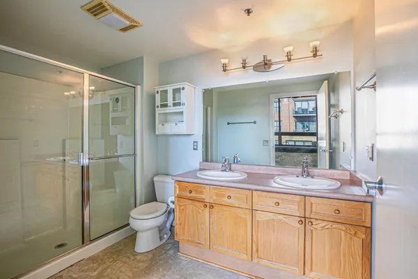 $2,475 | 234 East Reservoir Avenue, Unit 407, Milwaukee, WI 53212