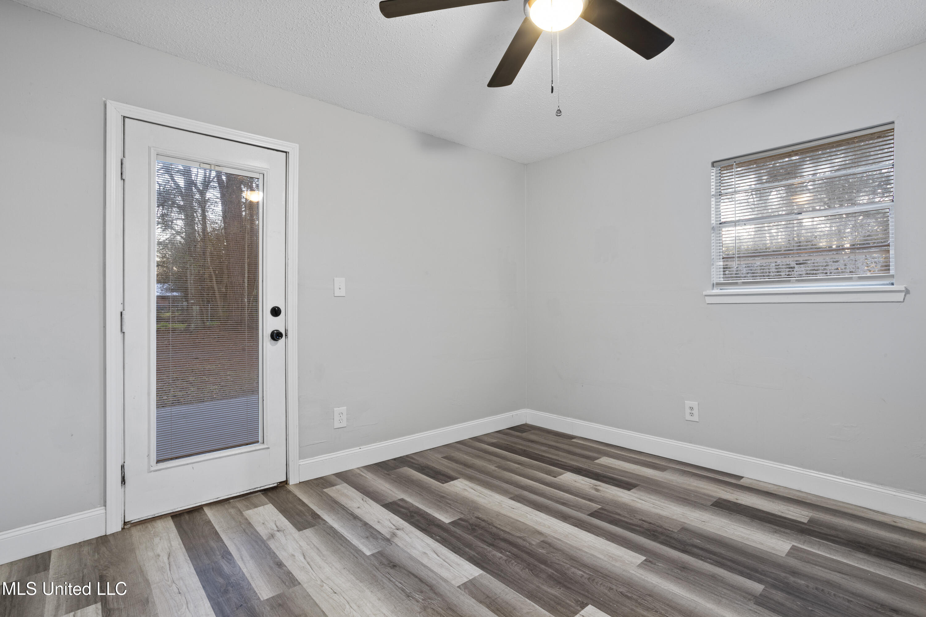 4708 Old Fort Bayou Road Ocean Springs, MS 39564 - Photo 10 of 12 015
