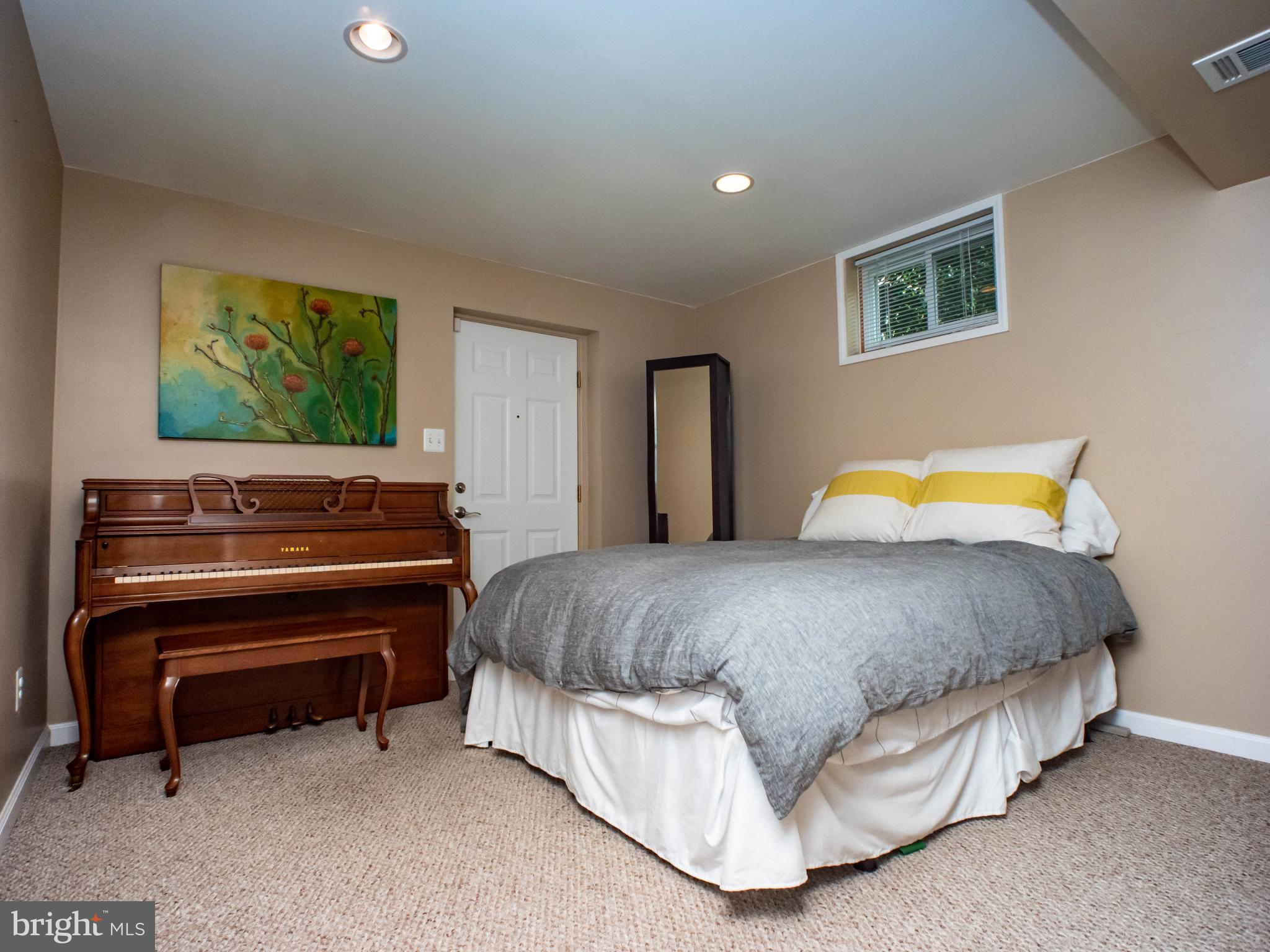 8304 Lindside Way Springfield, VA 22153 - Photo 19 of 25