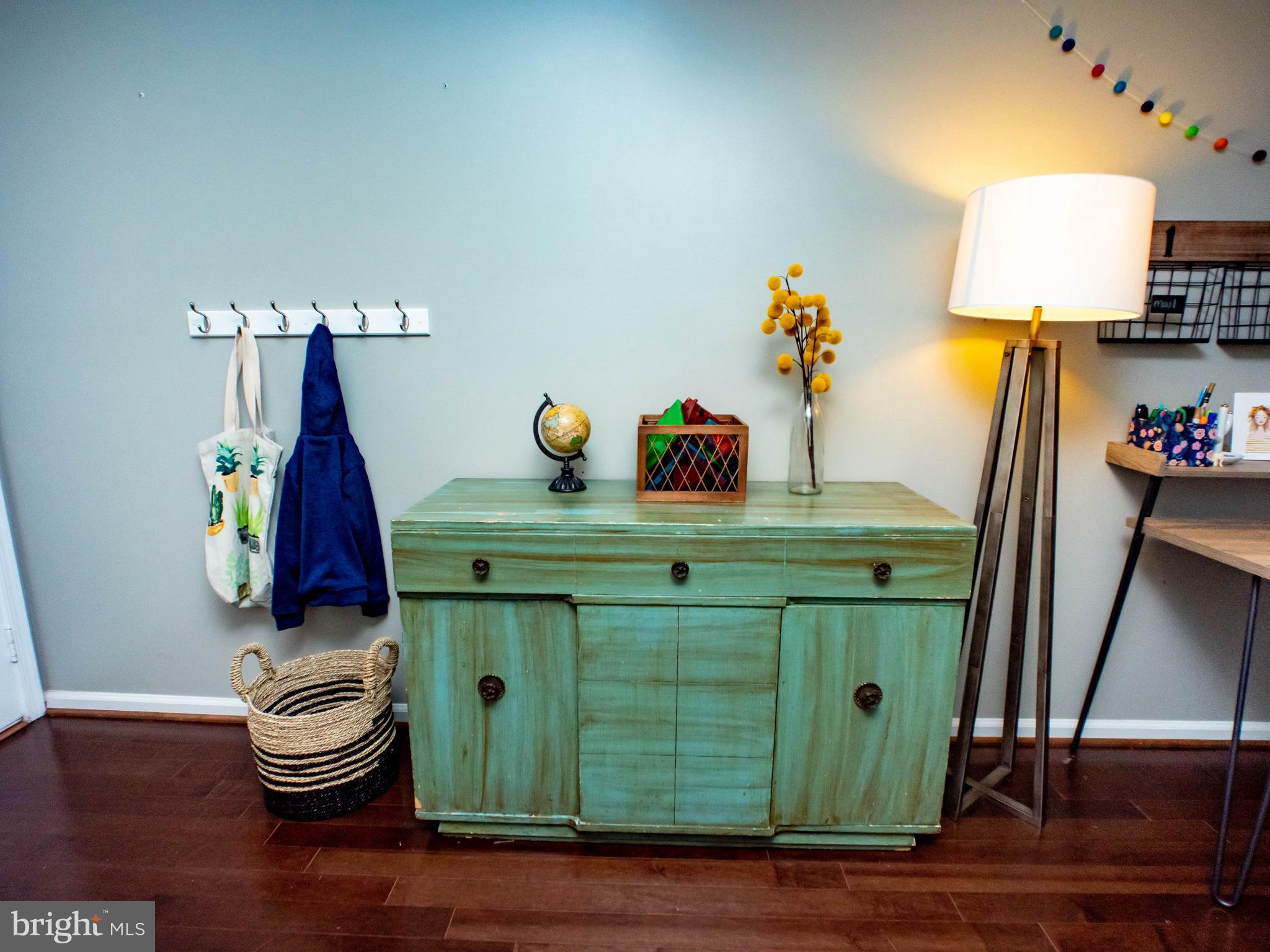 8304 Lindside Way Springfield, VA 22153 - Photo 8 of 25