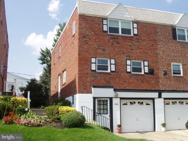 8426 Bridle Road Philadelphia, PA 19111 - Photo 1 of 24 Exterior