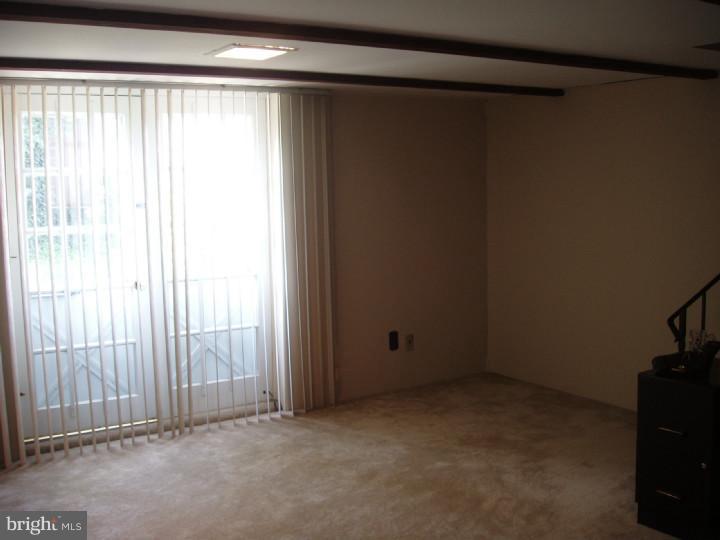 8426 Bridle Road Philadelphia, PA 19111 - Photo 12 of 24 Family Room