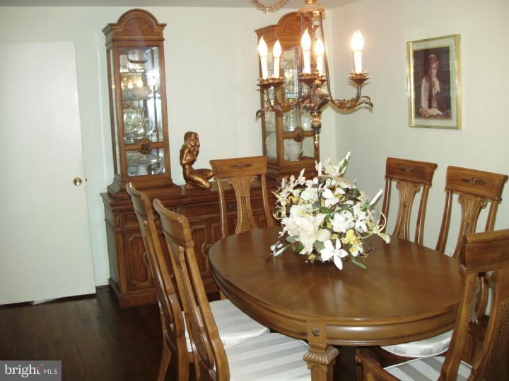 8426 Bridle Road Philadelphia, PA 19111 - Photo 7 of 24 Dining Room