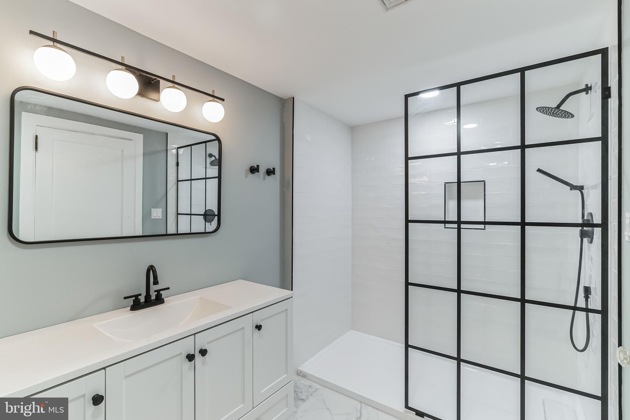 2607 East Orvilla Road Hatfield, PA 19440 - Photo 18 of 40 Primary Ensuite Bathroom.