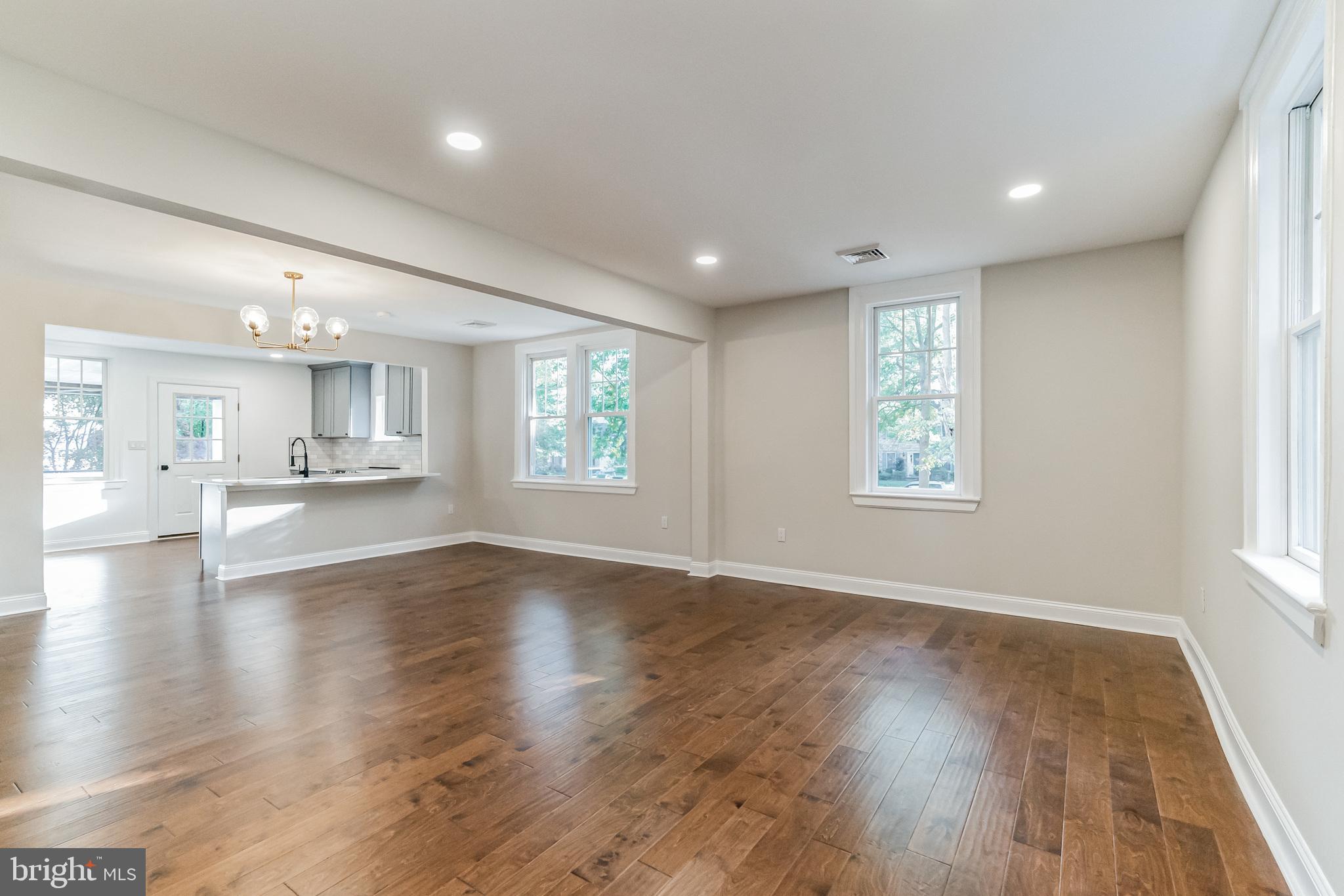 2607 East Orvilla Road Hatfield, PA 19440 - Photo 4 of 40 View of the Great Room from the entry.