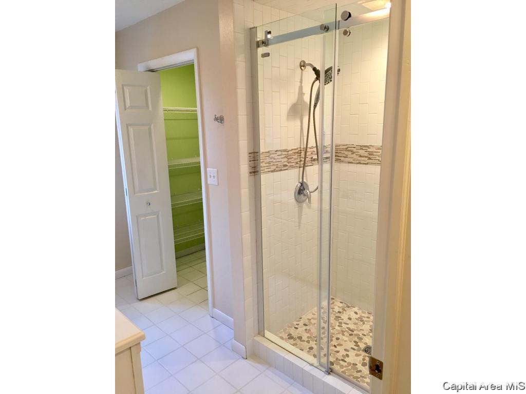 11284 Hawk Drive Rochester, IL 62563 - Photo 12 of 22