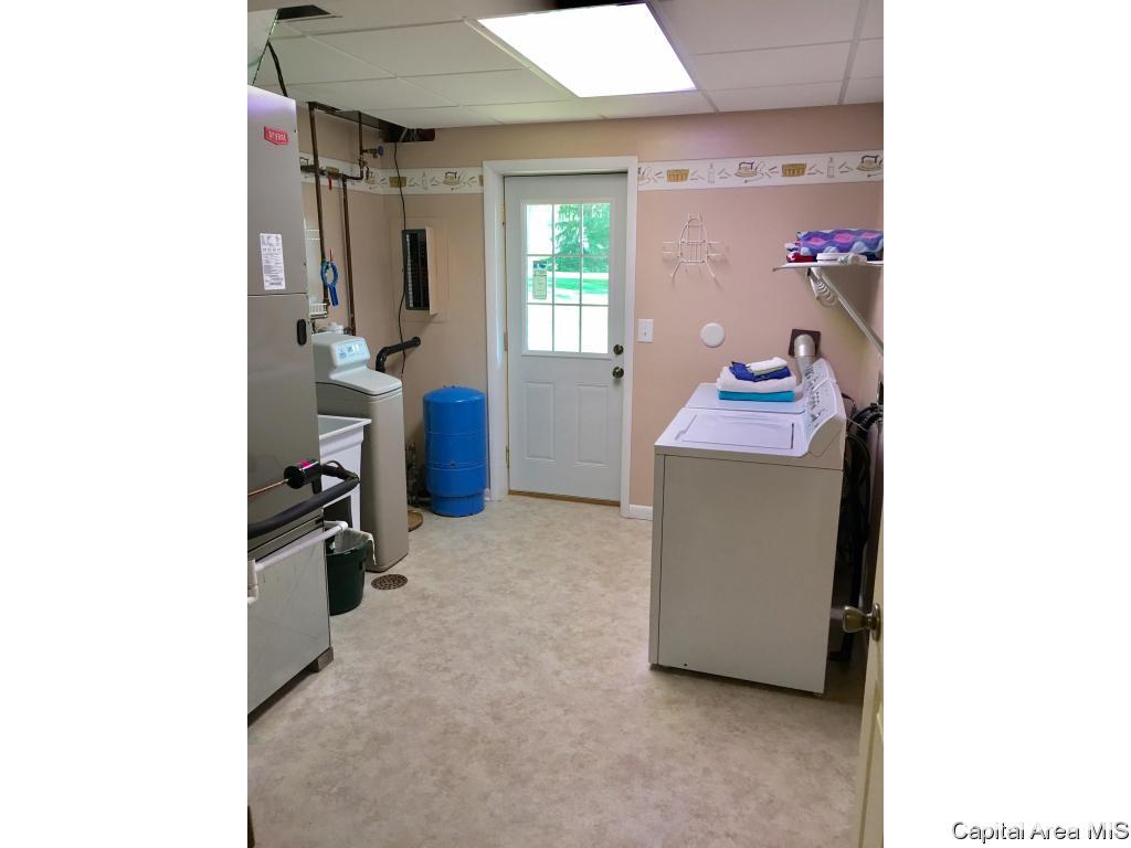 11284 Hawk Drive Rochester, IL 62563 - Photo 14 of 22