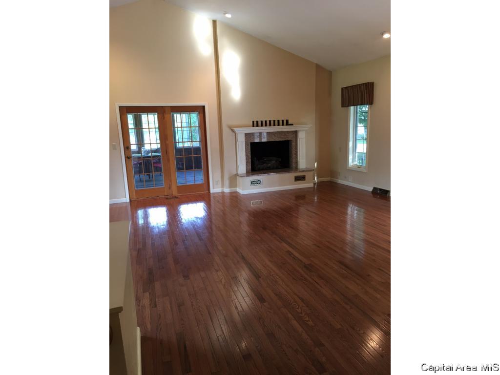 11284 Hawk Drive Rochester, IL 62563 - Photo 3 of 22