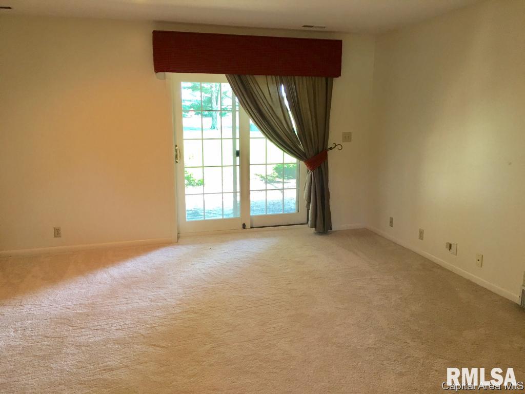 11284 Hawk Drive Rochester, IL 62563 - Photo 8 of 22