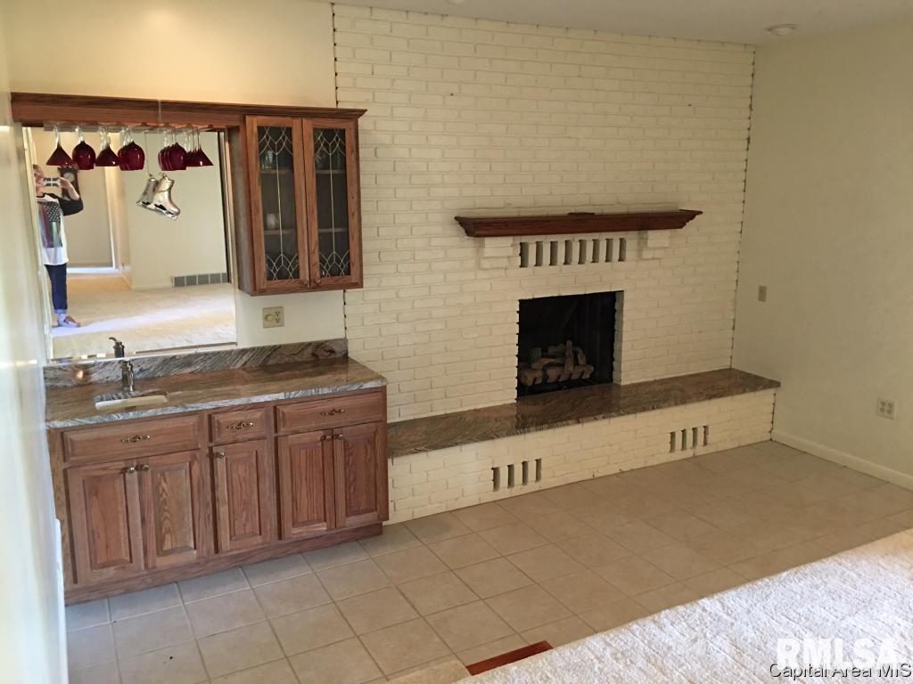 11284 Hawk Drive Rochester, IL 62563 - Photo 10 of 22