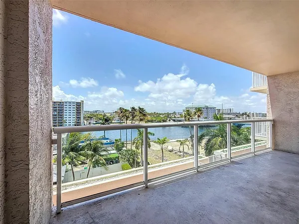 $342,500 | 3020 Northeast 32nd Avenue, Unit 510, Fort Lauderdale, FL 33308