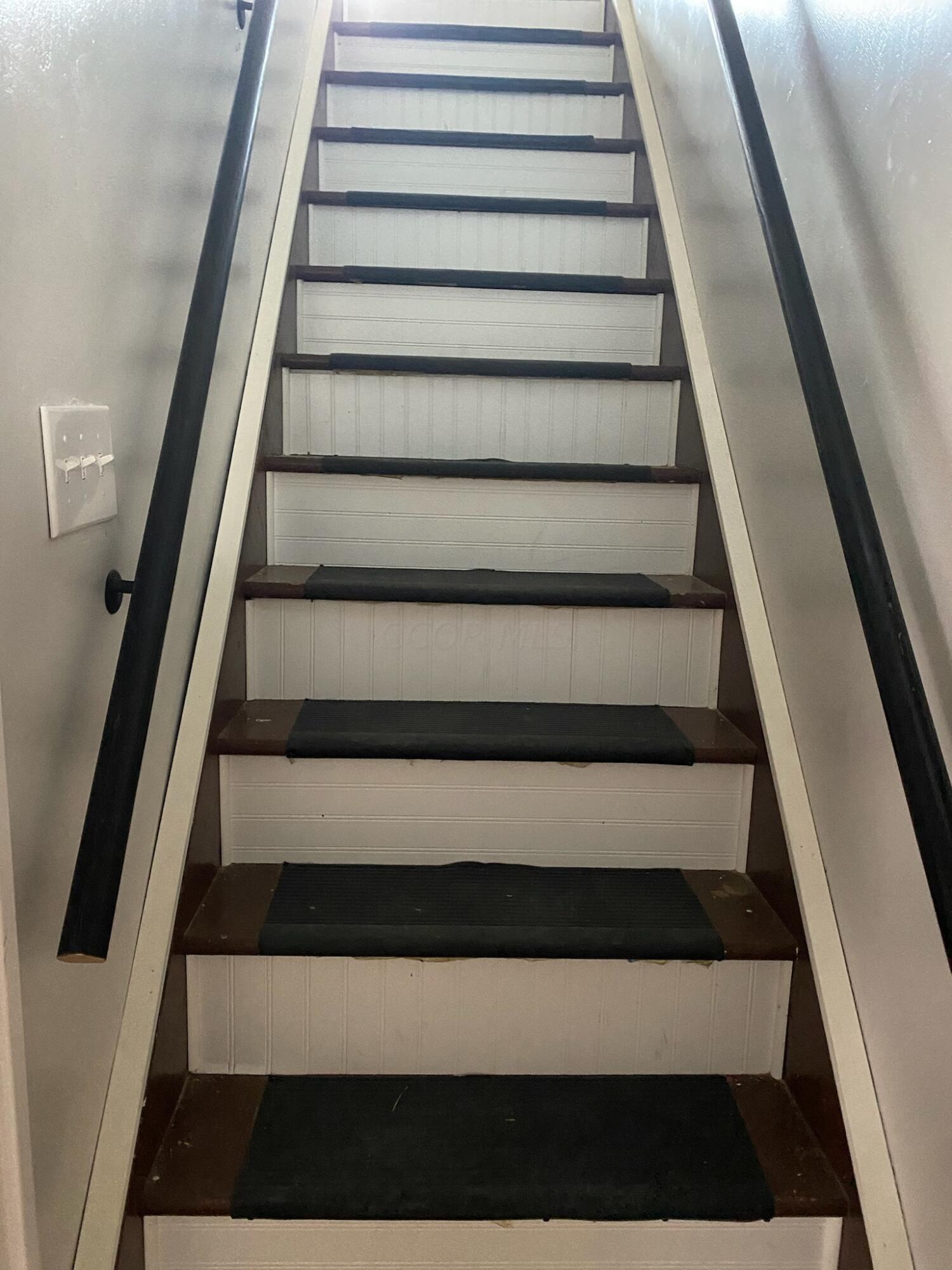 1324 Watkins Road Columbus, OH 43207 - Photo 40 of 69 Steps Fifth Level