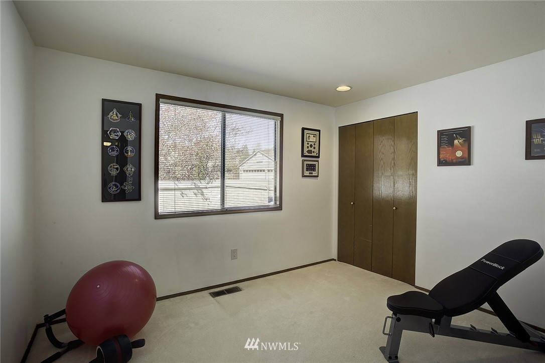 13855 Southeast 156th Street Renton, WA 98058 - Photo 11 of 15 Gallery Image 11
