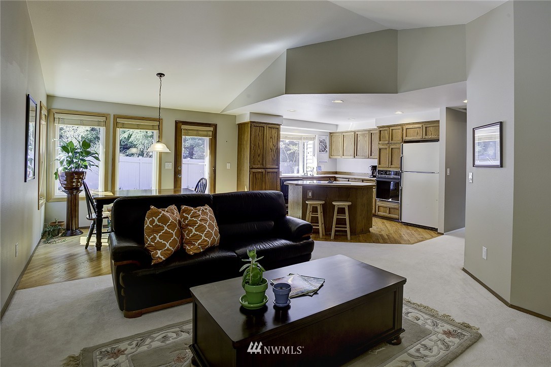 13855 Southeast 156th Street Renton, WA 98058 - Photo 5 of 15 Gallery Image 5