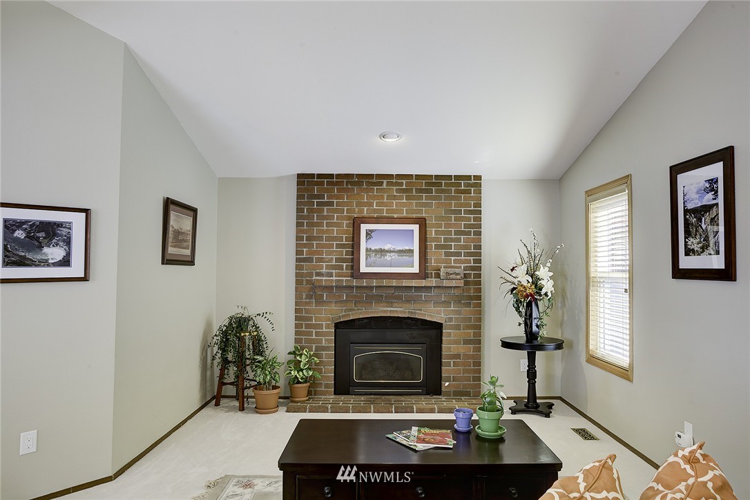 13855 Southeast 156th Street Renton, WA 98058 - Photo 7 of 15 Gallery Image 7