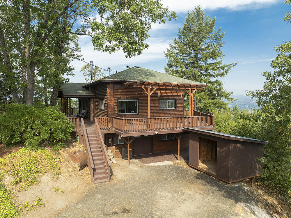 2931 Harbeck Road Grants Pass, OR 97527 - Photo 4 of 59 4