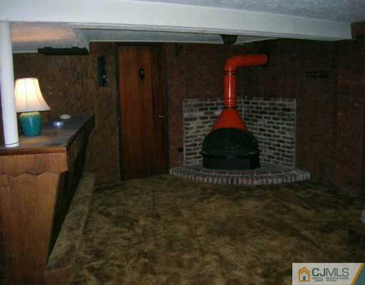 270 Old Post Road Edison, NJ 08817 - Photo 5 of 8
