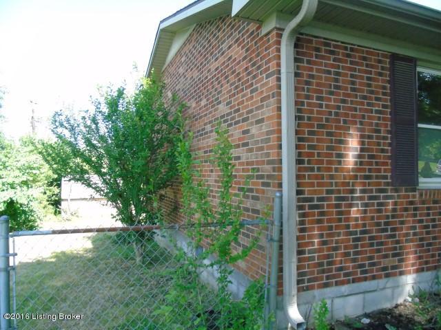 402 Hickory Road Lawrenceburg, KY 40342 - Photo 15 of 21 left side of house