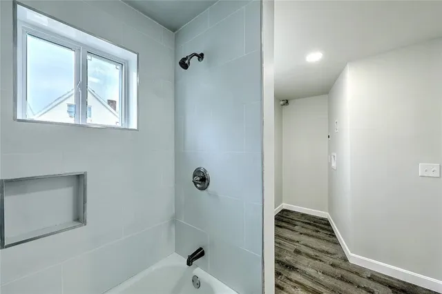 $2,100 | 589 Public Street, Unit 2, Providence, RI 02907