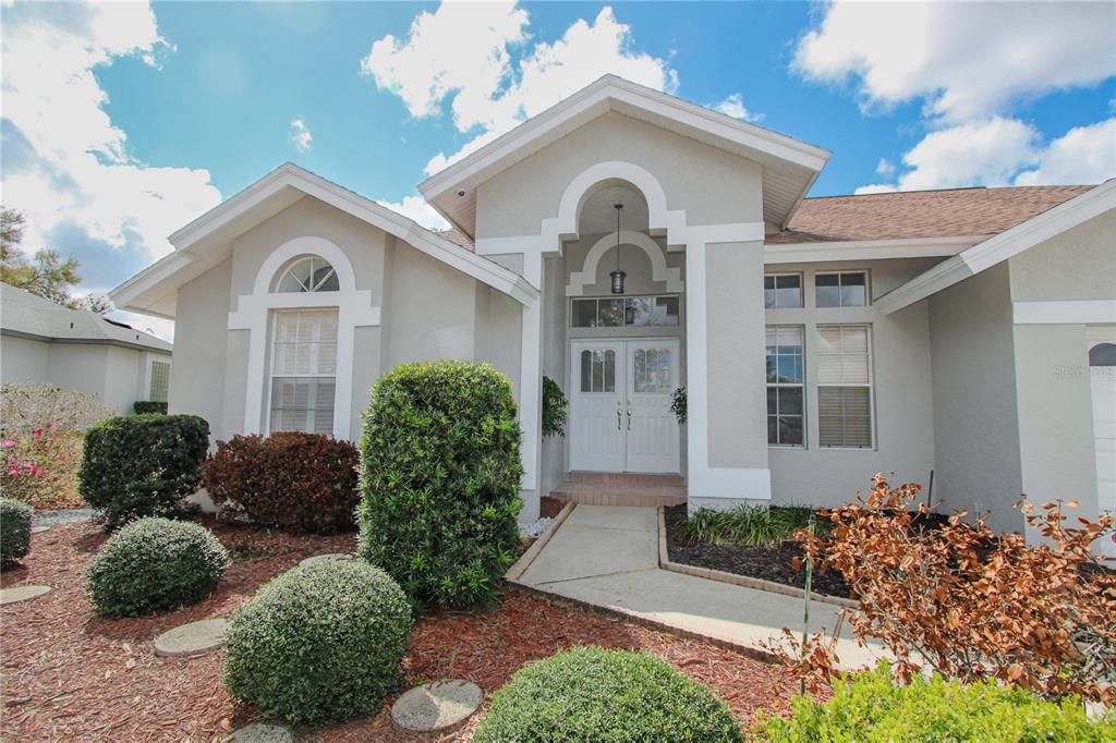2319 Sunview Avenue Valrico, FL 33596 - Photo 5 of 41 a front view of a house with garden