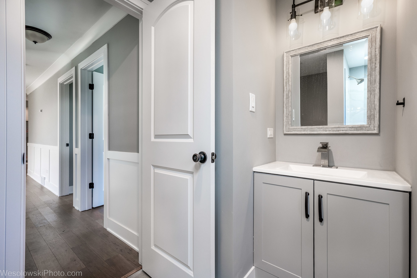820 Exmoor Road Olympia Fields, IL 60461 - Photo 22 of 35 a bathroom with a sink and mirror