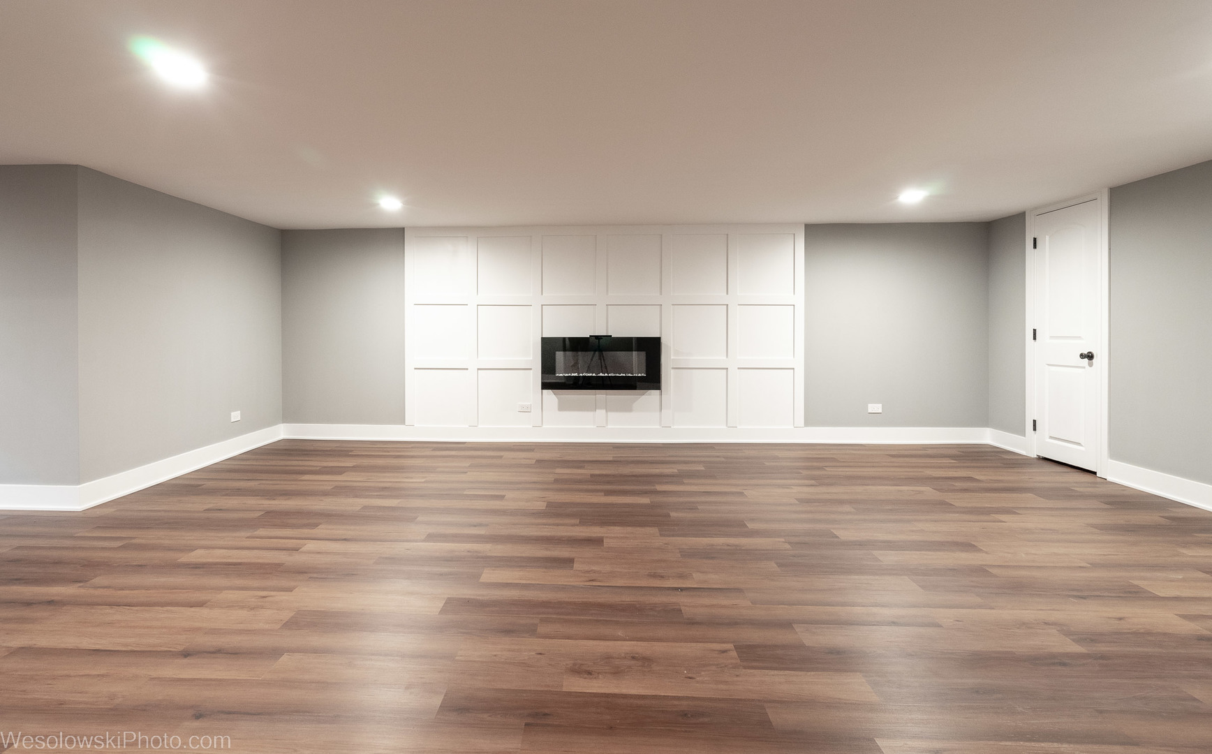 820 Exmoor Road Olympia Fields, IL 60461 - Photo 25 of 35 a view of empty room with wooden floor and fireplace