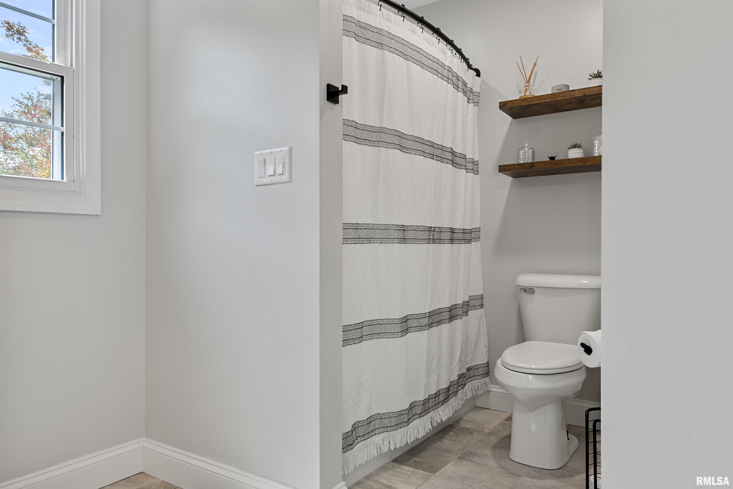 14688 Nave Road Mechanicsburg, IL 62545 - Photo 28 of 73 Gallery Image 28