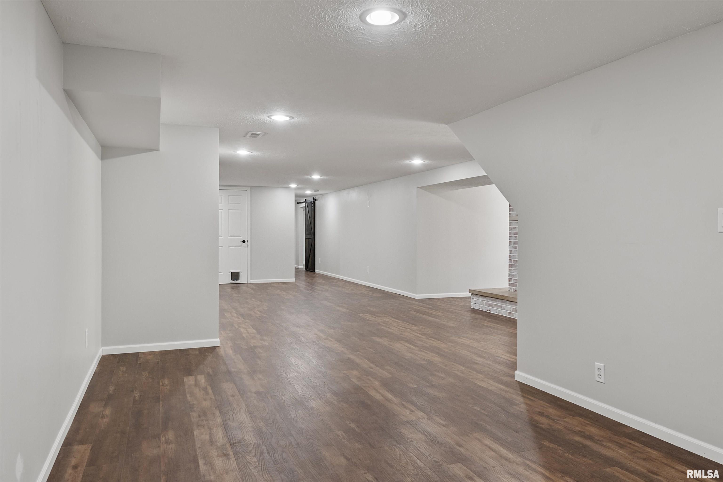 14688 Nave Road Mechanicsburg, IL 62545 - Photo 41 of 73 Gallery Image 41