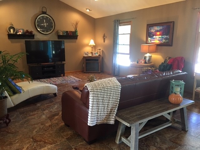 25783 North Venovich Road Canton, IL 61520 - Photo 11 of 34