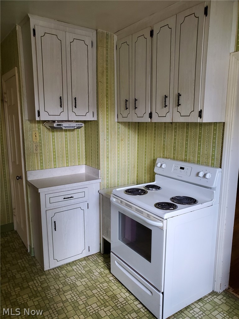 3958 Lansdale Road Cleveland, OH 44118 - Photo 6 of 13