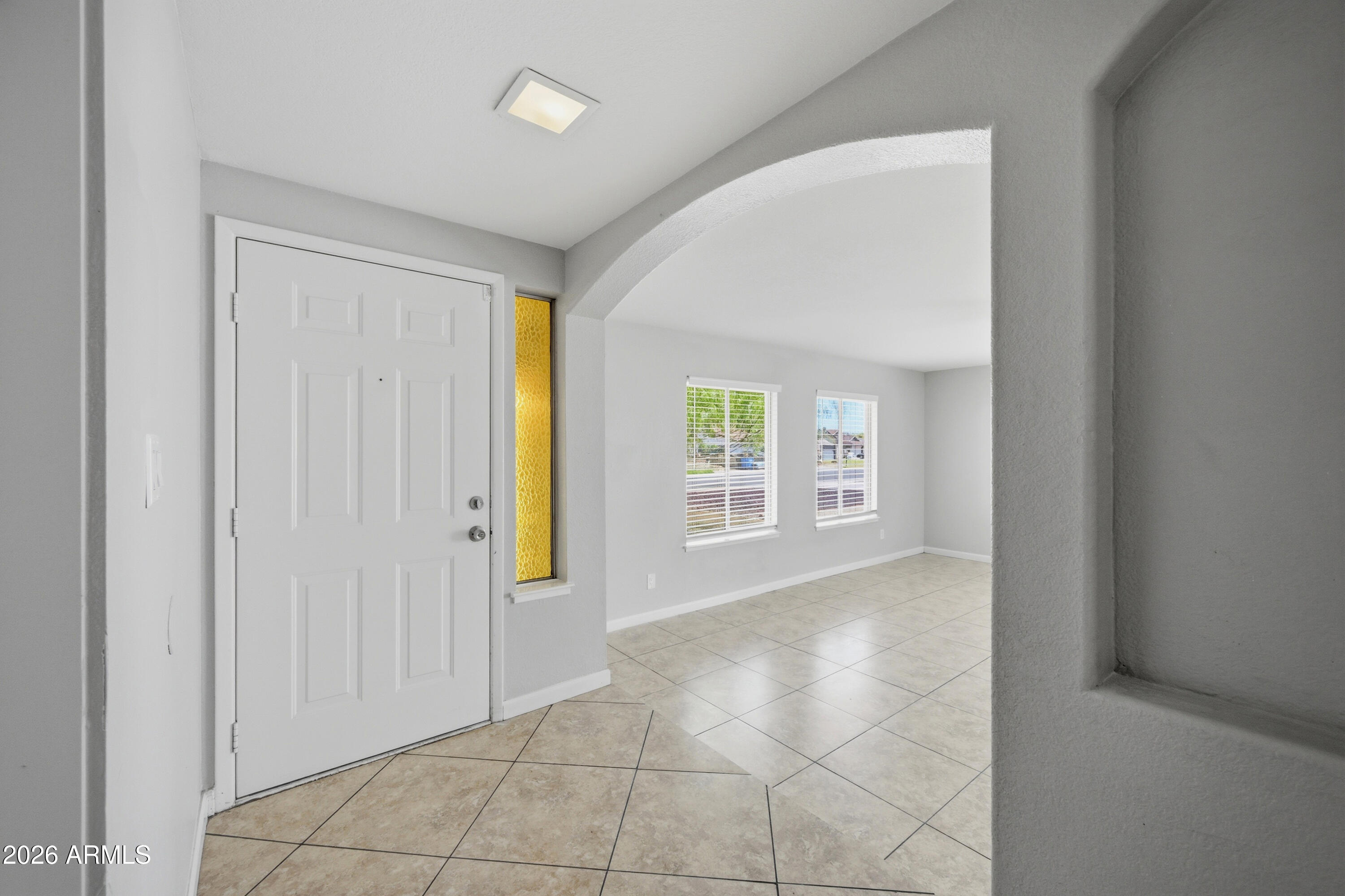 1651 East Apollo Road Phoenix, AZ 85042 - Photo 3 of 23 Entryway