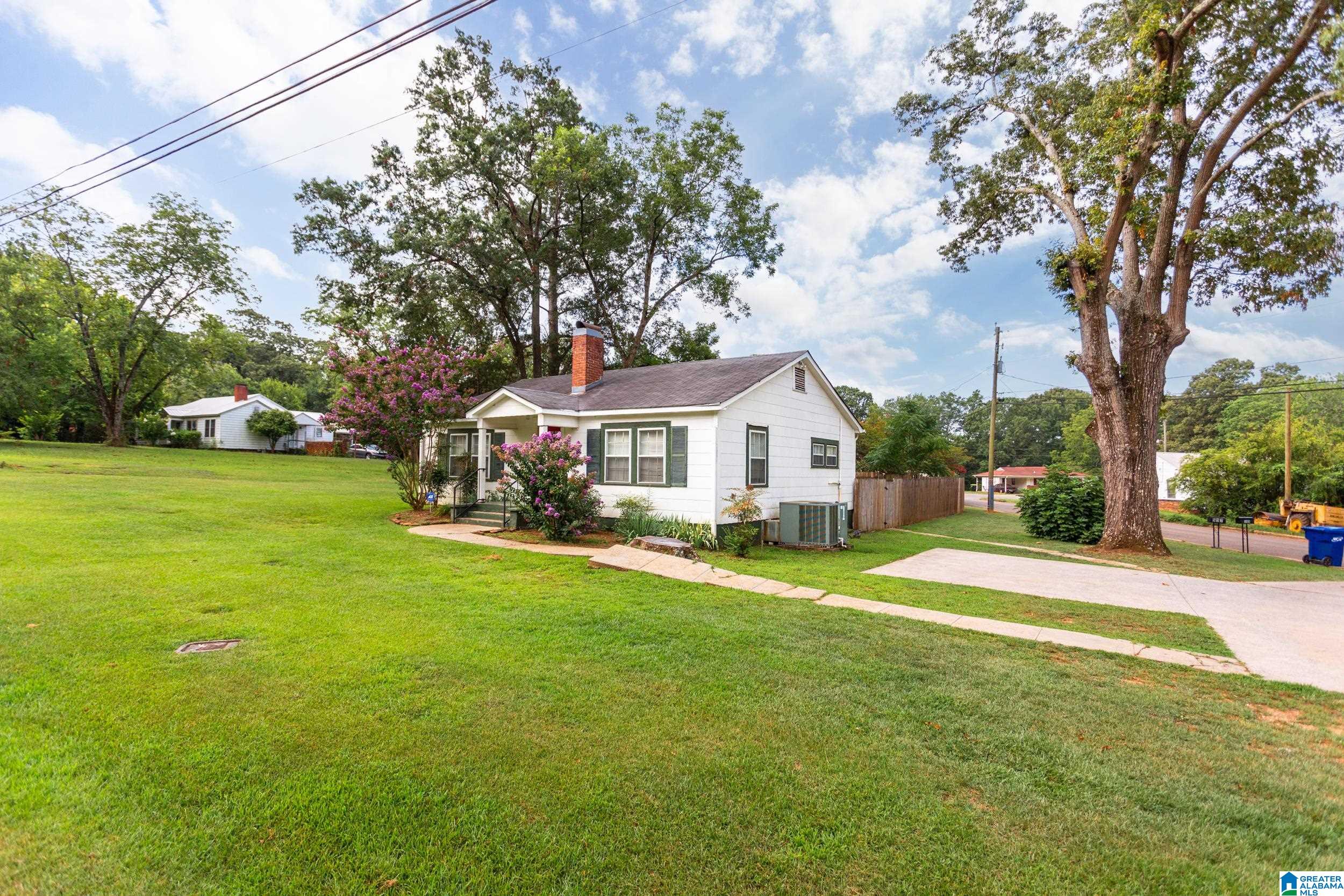 589 Heath Street Talladega, AL 35160 - Photo 3 of 35