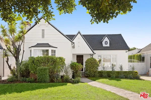 $12,500 | 211 South Formosa Avenue, Los Angeles, CA 90036