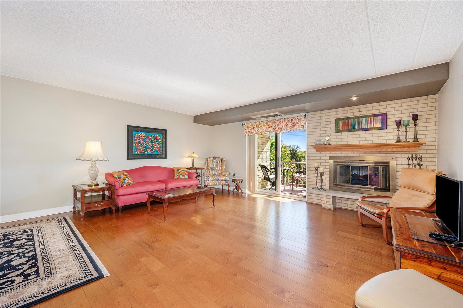 110 West Butterfield Road, Unit 314S Elmhurst, IL 60126 - Photo 4 of 23 Gallery Image 4