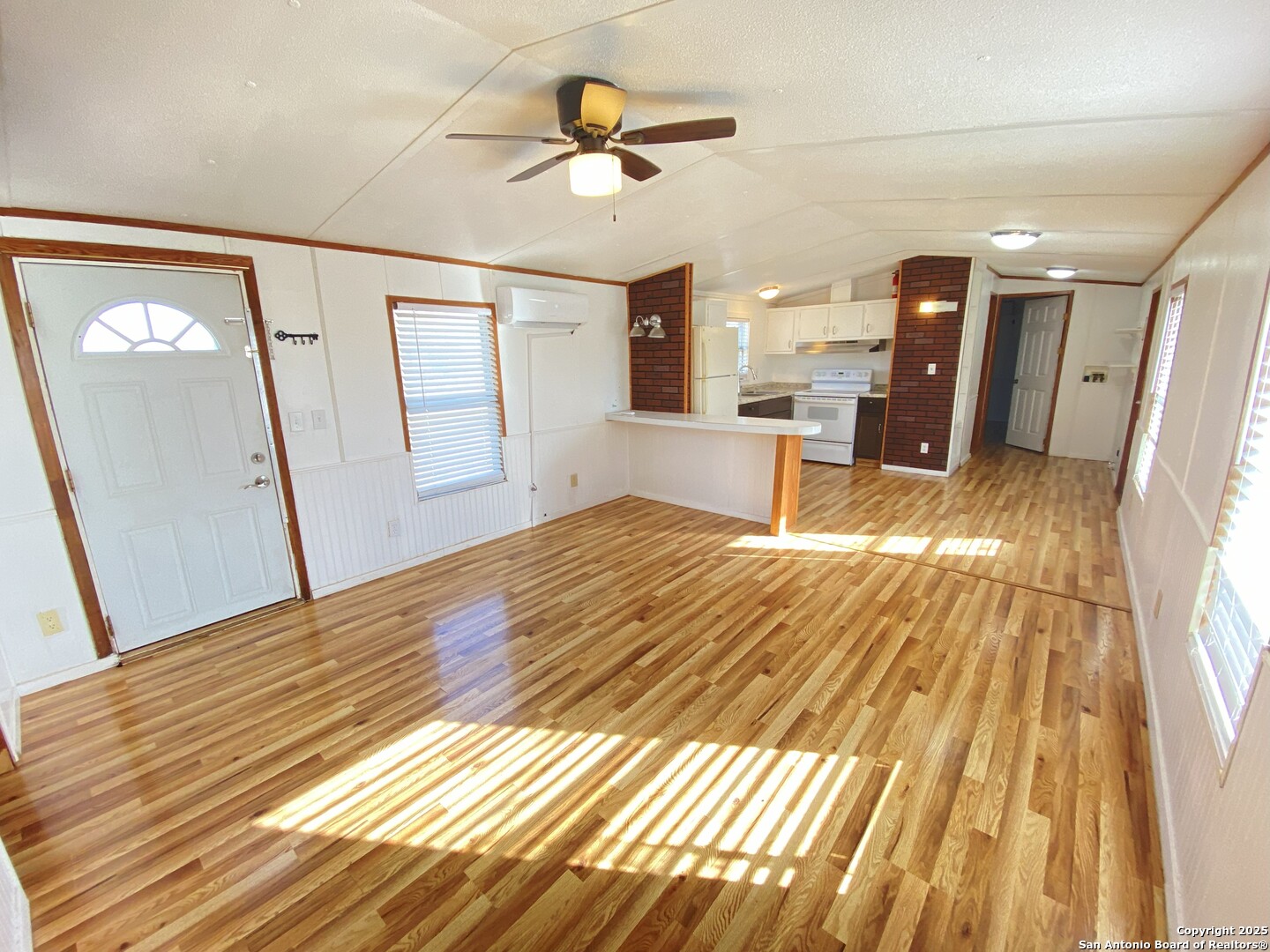113 Lake Mertzon, TX 76941 - Photo 2 of 14 a view of a living room