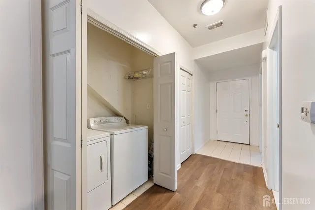 $2,430 | 128 Remsen Avenue, Unit A, New Brunswick, NJ 08901