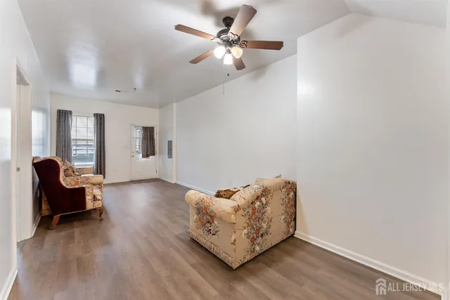 $2,430 | 128 Remsen Avenue, Unit A, New Brunswick, NJ 08901