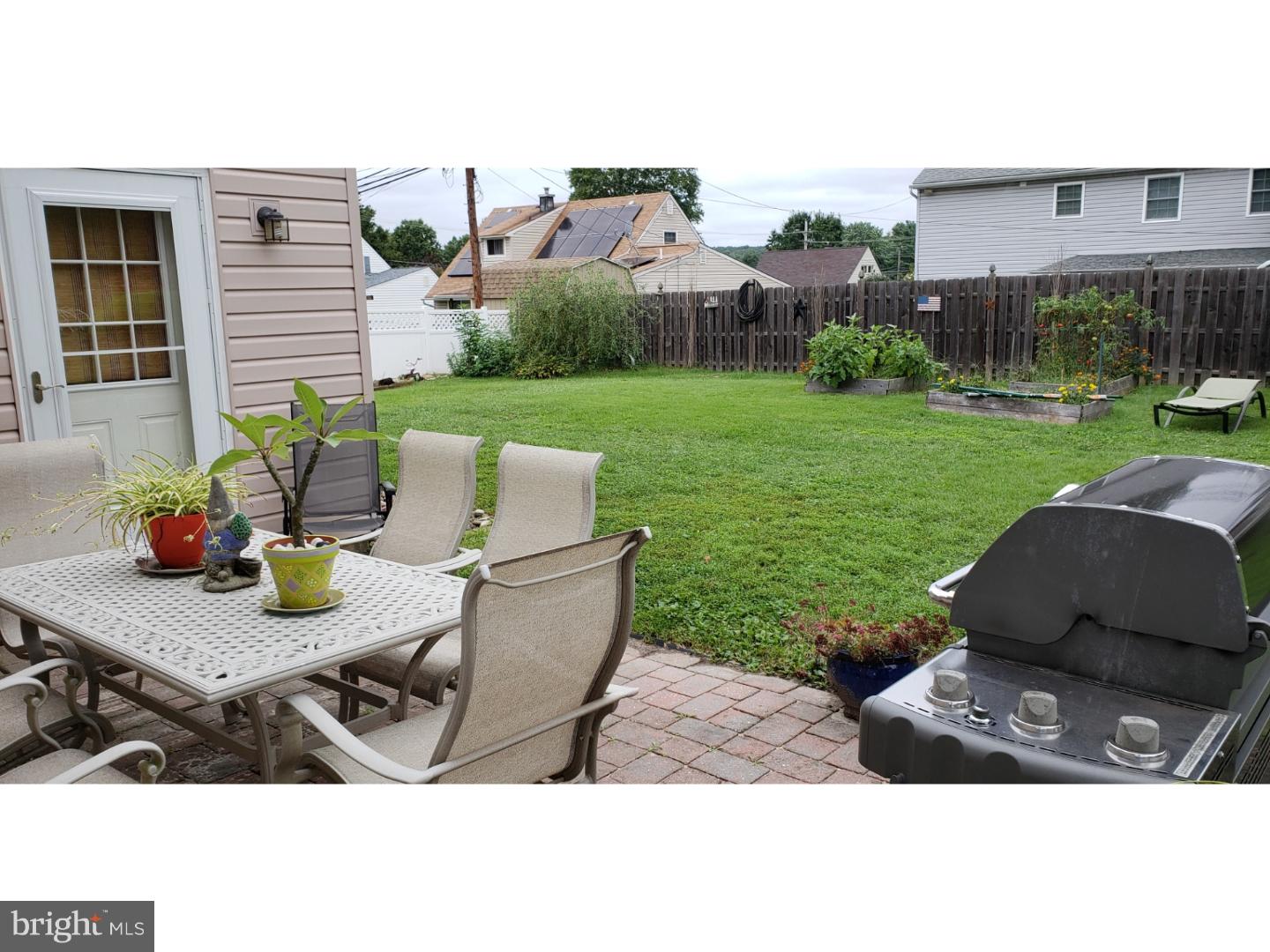 31 Harrow Road Levittown, PA 19056 - Photo 18 of 20 Patio