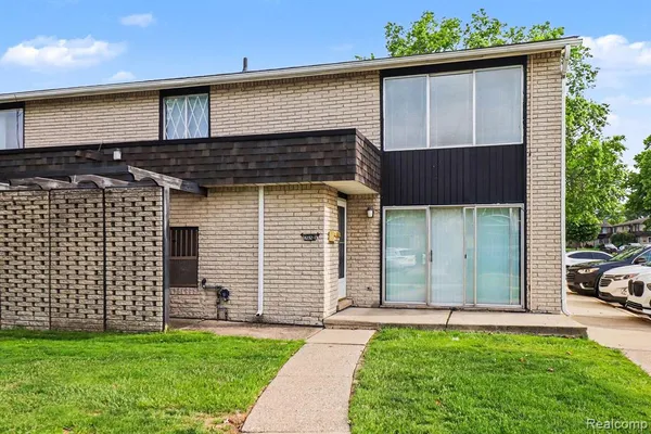 $1,600 | 8232 Karam Boulevard, Unit 1, Warren, MI 48093