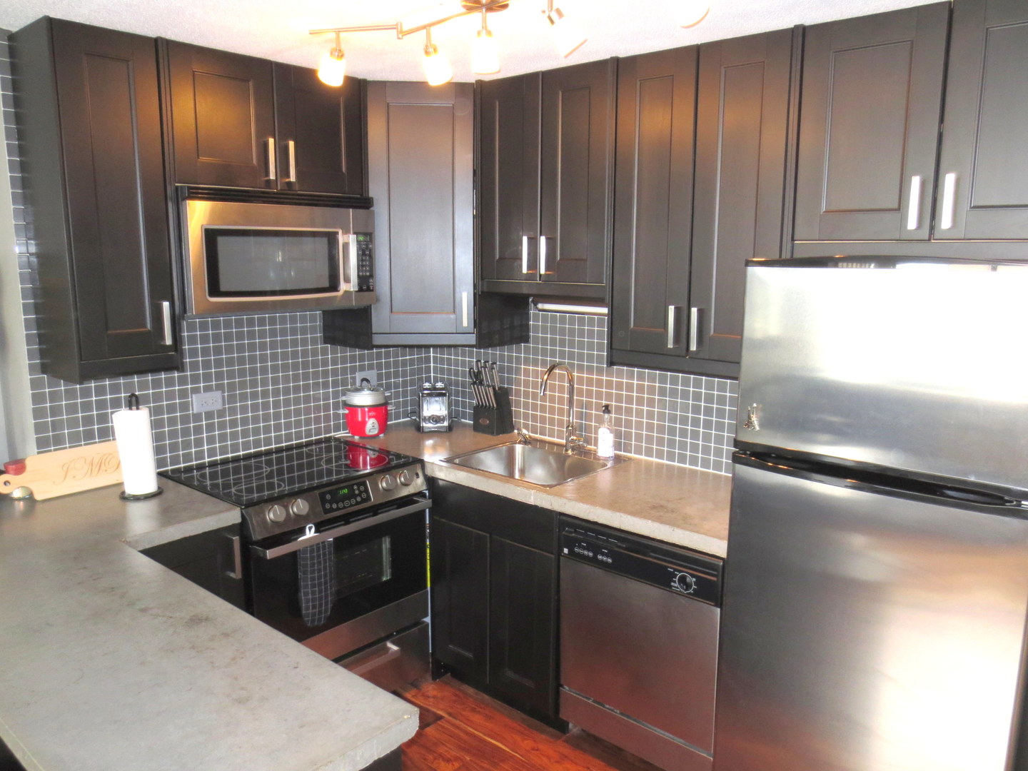 3110 North Sheridan Road, Unit 1604 Chicago, IL 60657 - Photo 4 of 16