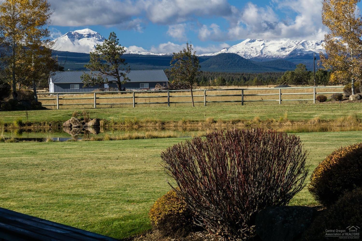 18985 Couch Market Road Bend, OR 97703 - Photo 21 of 24 View of the shop and mountains from the