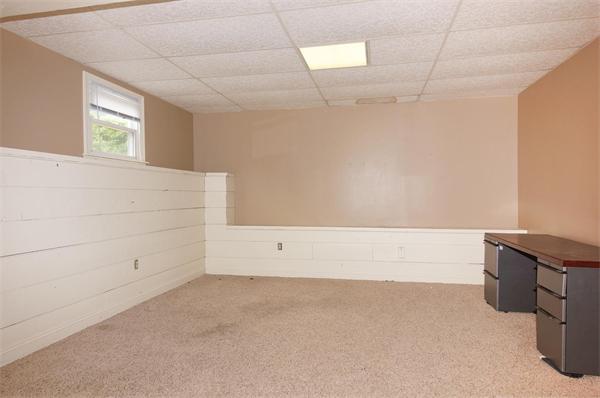 30 Upland Road Burlington, MA 01803 - Photo 12 of 13 Gallery Image 12