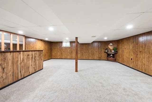 $319,999 | 2208 Northwest 9 Street, Blue Springs, MO 64015