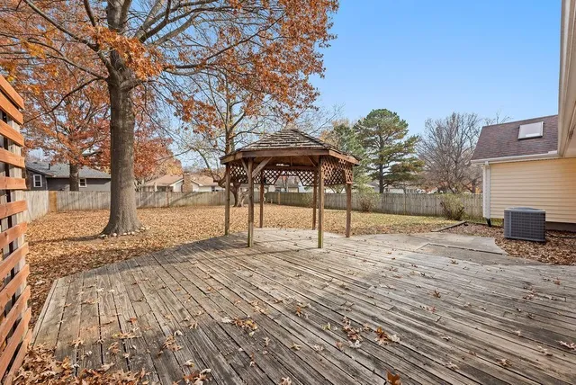 $319,999 | 2208 Northwest 9 Street, Blue Springs, MO 64015