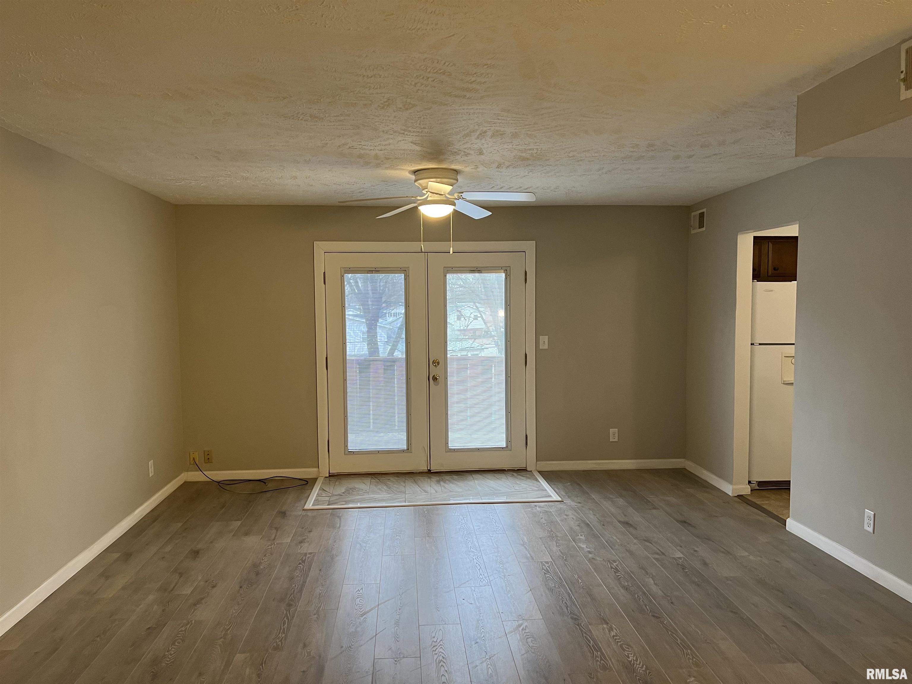 2912 Taylor Avenue Springfield, IL 62703 - Photo 1 of 16