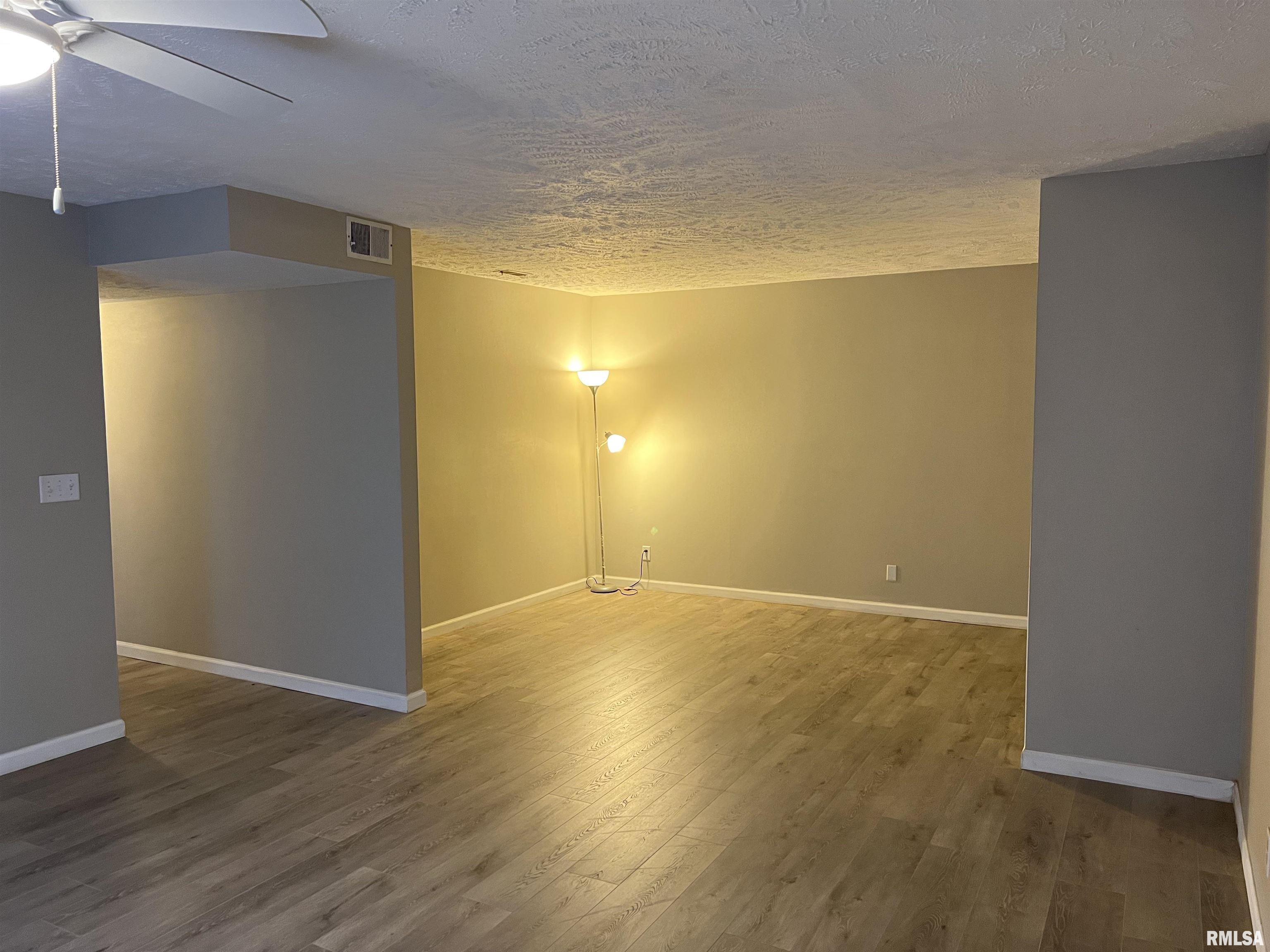 2912 Taylor Avenue Springfield, IL 62703 - Photo 7 of 16