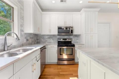 $222,500 | 1001 West Sallier Street, Unit F, Lake Charles, LA 70601