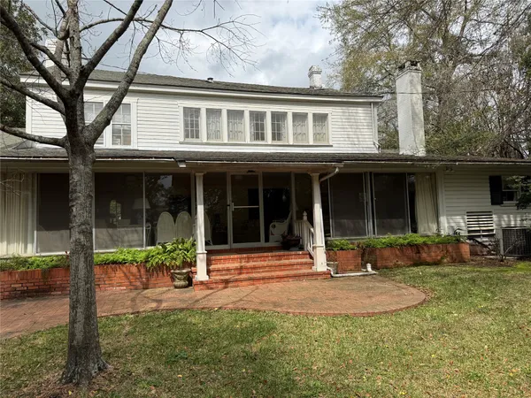 $675,000 | 107 West Wheat Street, Woodville, TX 75979