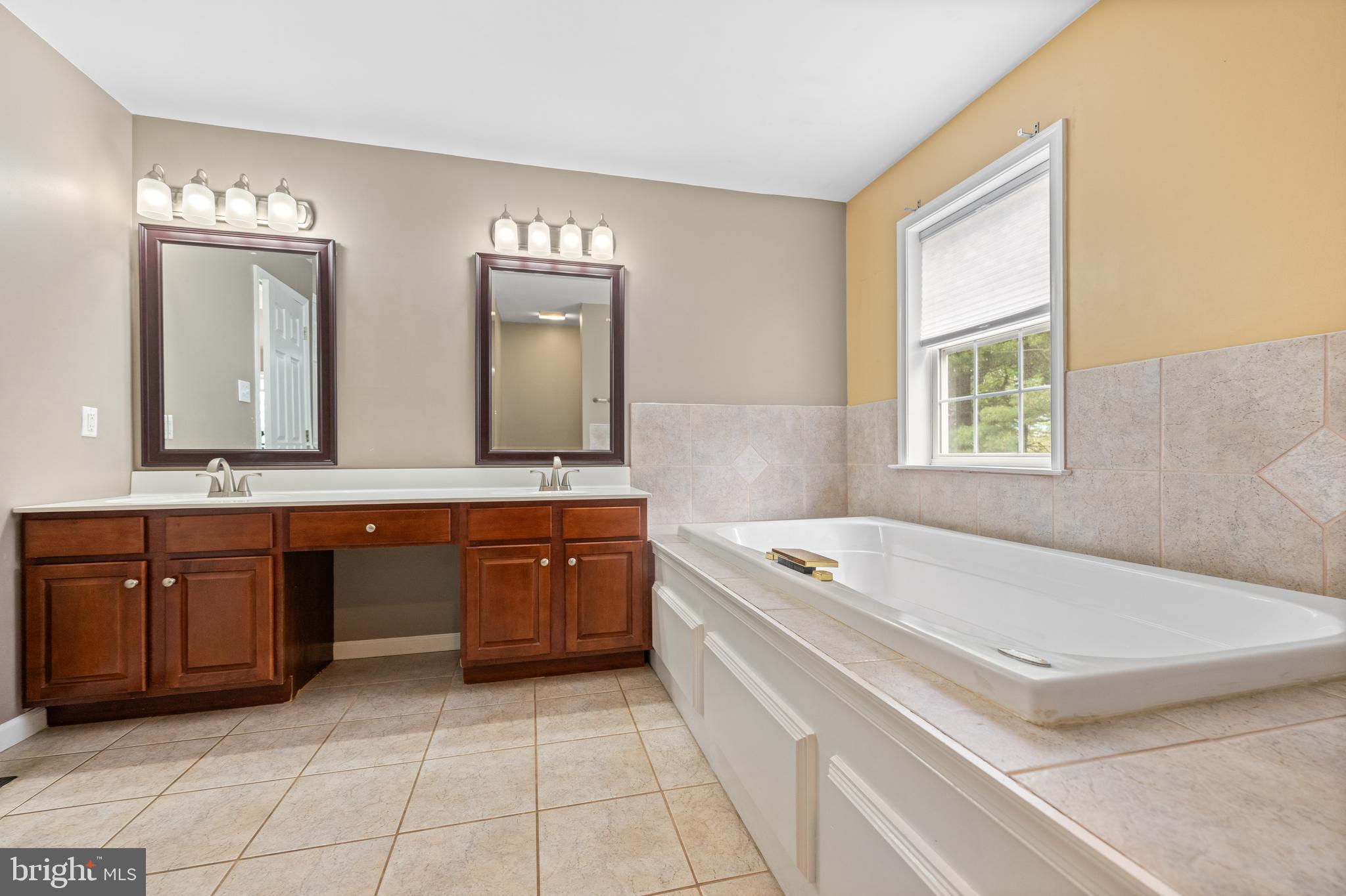 592 West Creek Road West Chester, PA 19382 - Photo 30 of 60 Primary Bathroom