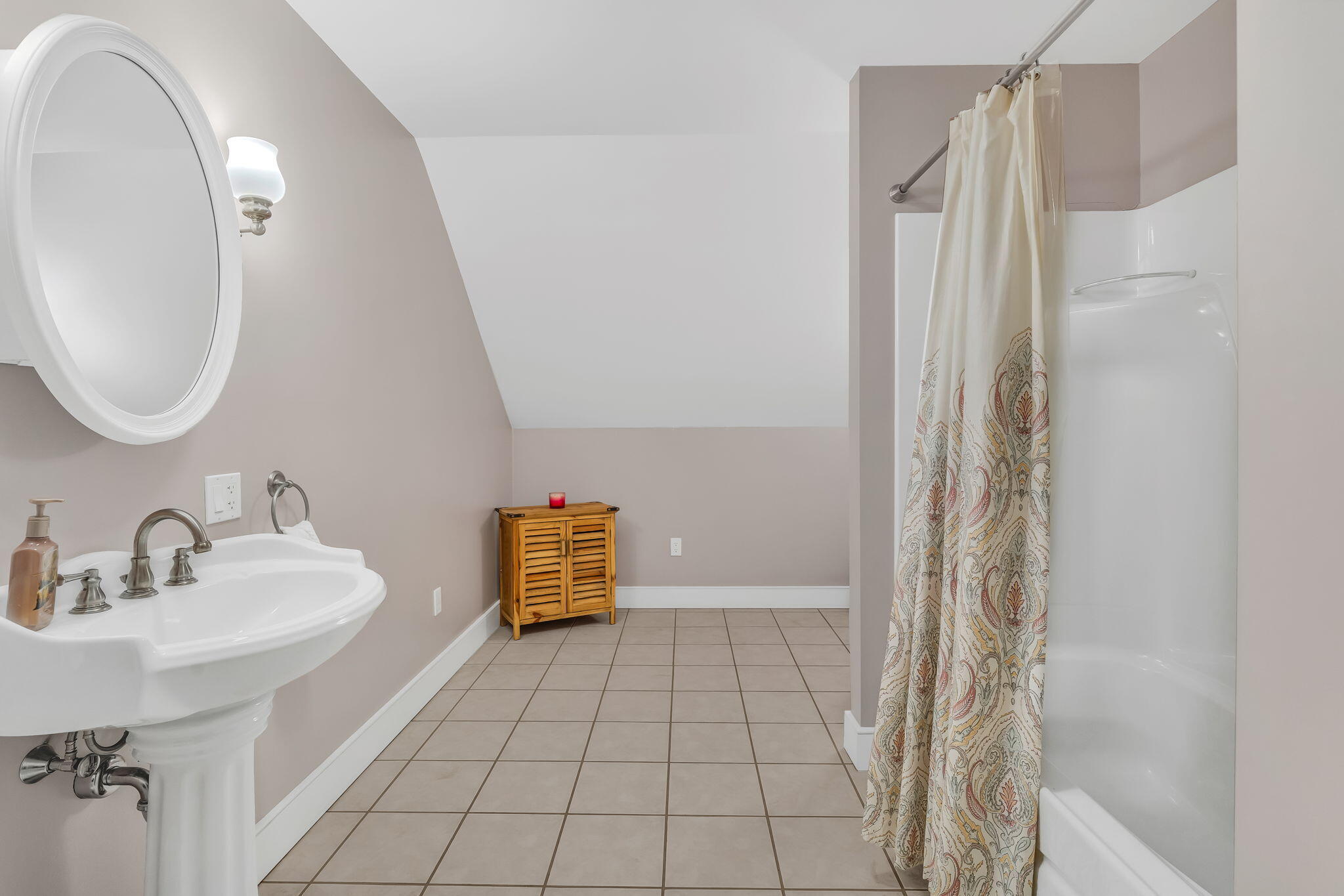 2080 Lakeview Road Milo, ME 04463 - Photo 49 of 101 2nf floor full bath